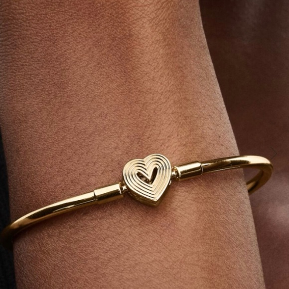Pandora heart clasp bangle 14kt gold plated - Picture 1 of 2